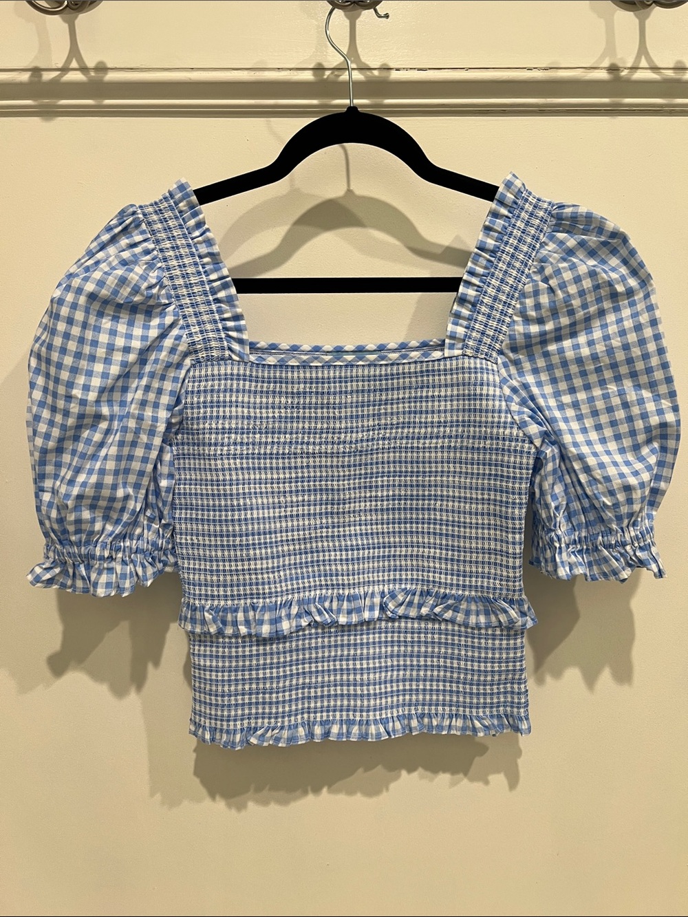 CeCe Light Blue Gingham Puff-Sleeve Smocked Crop Top